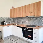 Romantica Lemon Apartment In San Giovanni