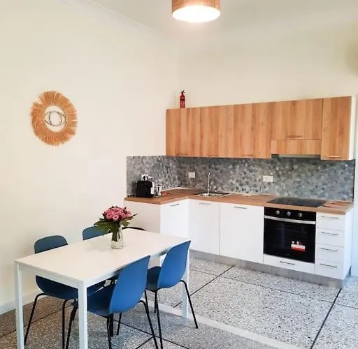Romantica Lemon Apartment In San Giovanni